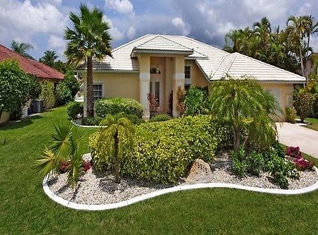 Villa Aruana Кейп Корал Екстериор снимка